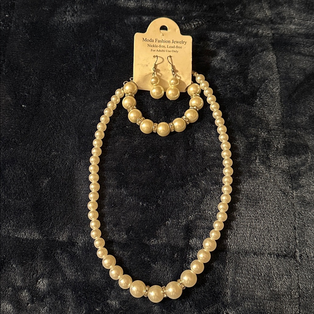 Fashion Jewelry Faux Pearl Necklace, Bracelet and Earring Set NWT - Picture 7 of 7